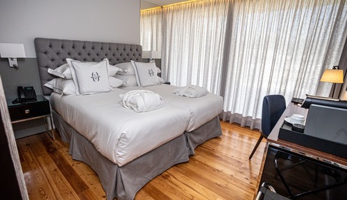 Habitación clásica con 1 cama doble o 2 individuales, terraza