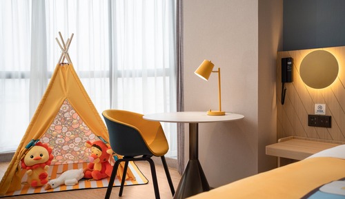 Habitación estándar, 1 cama de matrimonio grande (Minibar, Kids Theme)