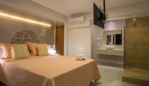 Quarto Duplo Premium com Banheira