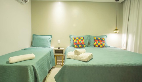 Quarto Triplo com Varanda