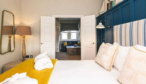 Suite, 1 cama de matrimonio grande con sofá cama