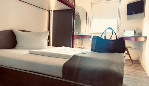 Habitación básica con 1 cama doble o 2 individuales, no fumadores