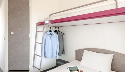 Habitación básica con 1 cama doble o 2 individuales, no fumadores