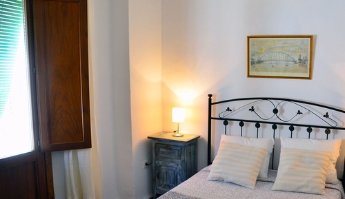 Habitación Confort con 1 cama doble o 2 individuales