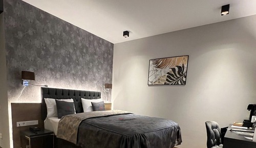 Habitación doble superior, 1 cama de matrimonio, no fumadores, baño privado