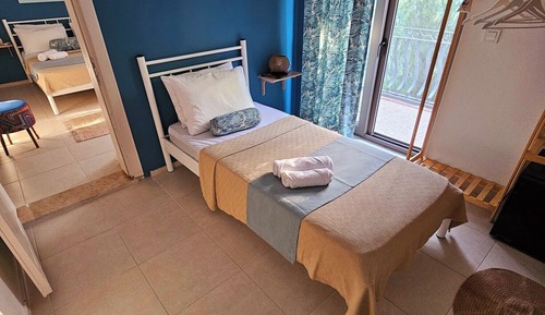 Habitación triple económica