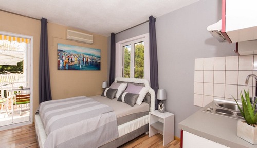 Estudio (Studio (3 Adults))