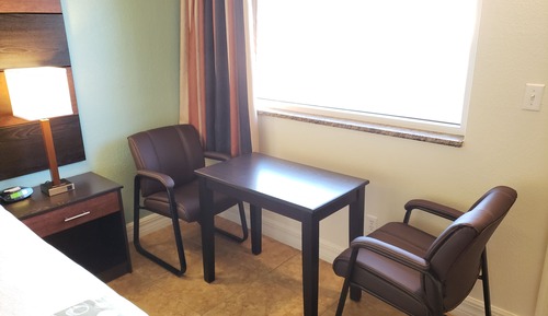 Habitación estándar, 1 cama de matrimonio grande, no fumadores, vistas a la ciudad