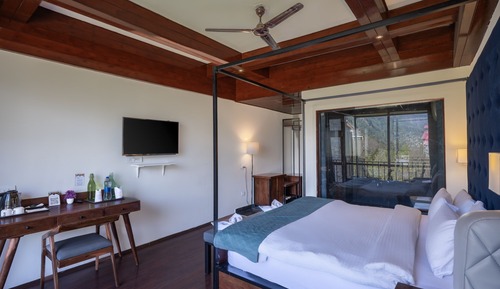 Habitación superior, balcón, vistas a la montaña