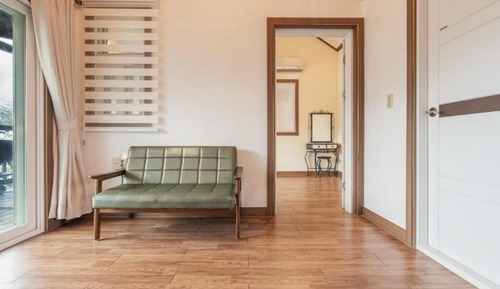 Room (No 101 Carmen (Double Layer))