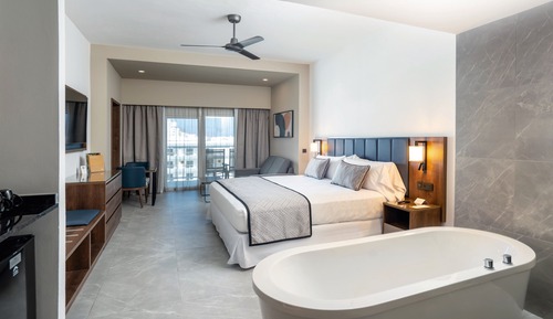 Suite junior, vistas parciales al mar (B2C-CA)