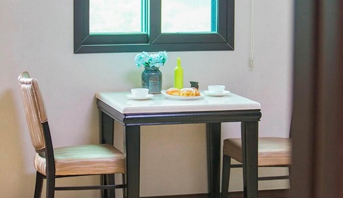 Room (301 lavender)