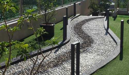Habitación triple, acceso a la piscina