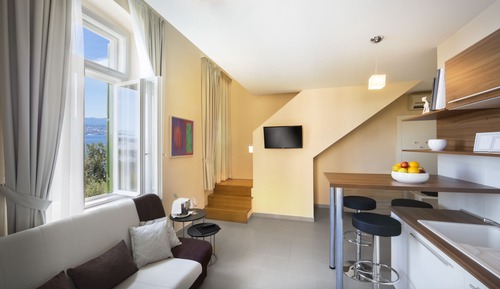 Two-storey studio apartment, sea view (for 4 persons)