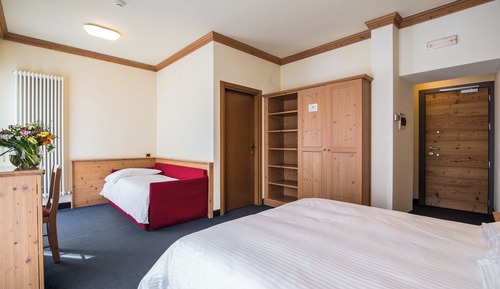 Habitación clásica con 1 cama doble o 2 individuales