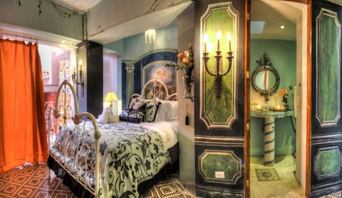 Mariposa Room (116 steps)