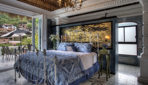 The Alejandro Suite