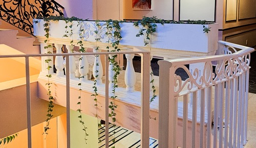 Maria Room 