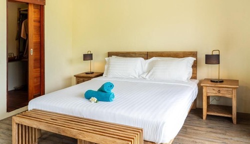 Habitación Deluxe doble, vistas parciales al mar