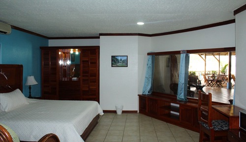 Standard Room, 1 King Bed