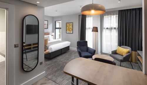 Suite estudio, 1 cama de matrimonio grande, cocina básica