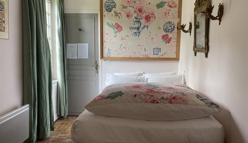 Habitación Confort doble, baño privado (Petite)