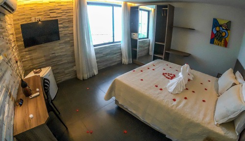Habitación Confort con 1 cama doble o 2 individuales, 1 cama doble, bañera, vistas al mar (VIP)
