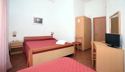 Habitación triple económica, 1 habitación, baño privado