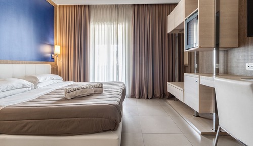 Habitación económica con 1 cama doble o 2 individuales