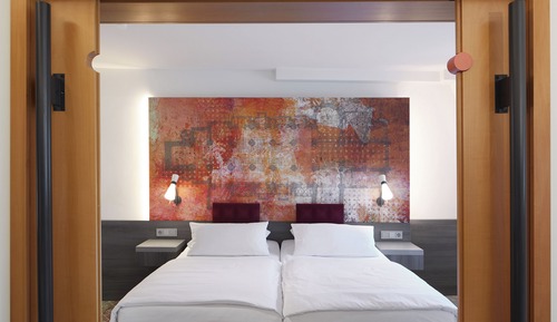 Suite, 1 cama doble (Larger Room)