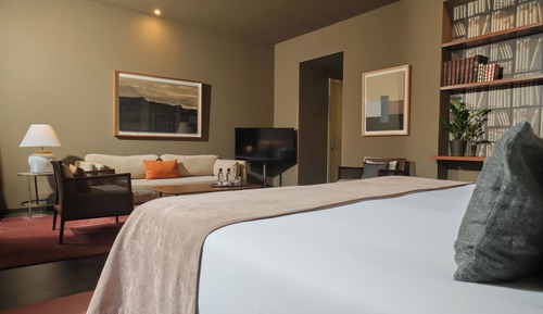 Suite