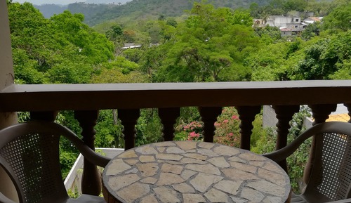 Habitación Confort doble, vistas a la montaña, en la zona del jardín