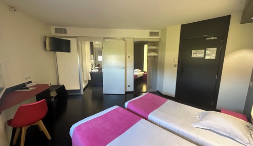 Habitación con 2 camas individuales