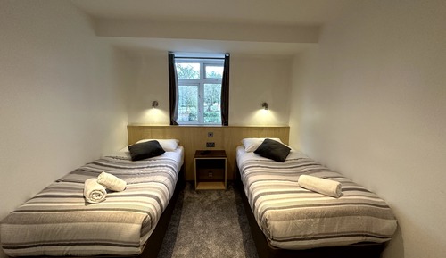 Habitación con 2 camas individuales