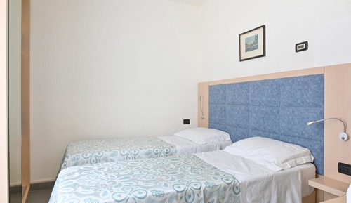 Habitación con 2 camas individuales