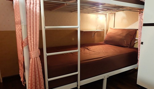 Dormitorio compartido económico, solo para mujeres