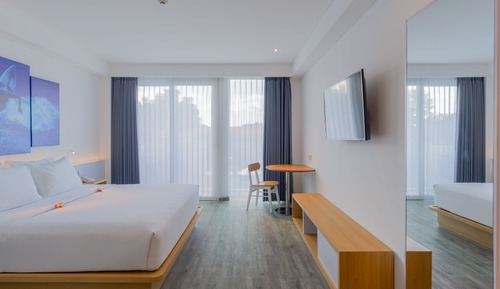 Habitación Premium, 1 cama de matrimonio, vistas a la piscina