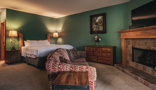 Suite Premium, 1 cama de matrimonio grande, chimenea, vistas a la montaña (17)