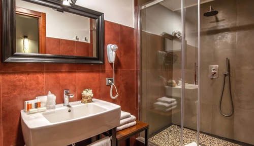 Apartamento, en edificio anexo