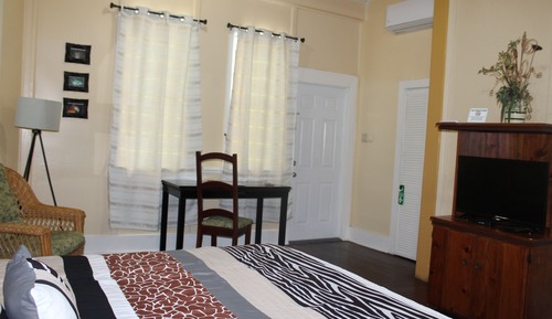Habitación superior, 1 cama de matrimonio grande, vistas parciales al mar, en esquina