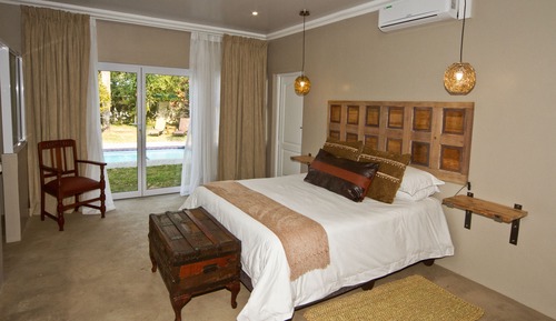 Standard Double Room with Pool access