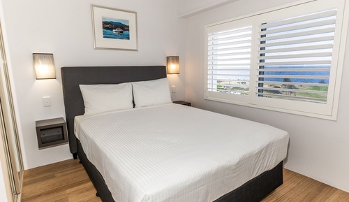 One Bedroom Twin View