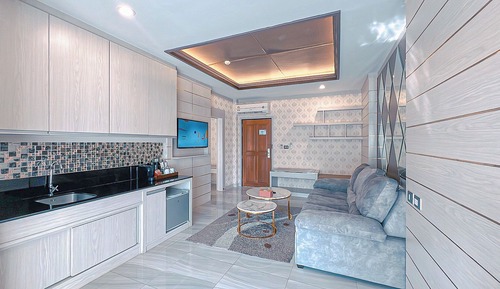 Habitación cuádruple Premium, 1 habitación, no fumadores, vistas a la piscina