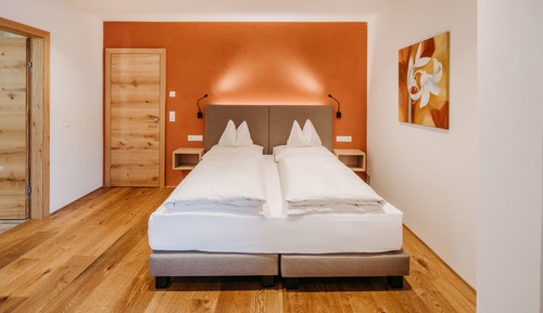 Superior Apartment, 2 Bedrooms, Sauna, Mountain View#