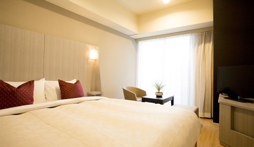 Habitación doble superior, no fumadores, balcón (NO group booking/ more than 2 rooms)