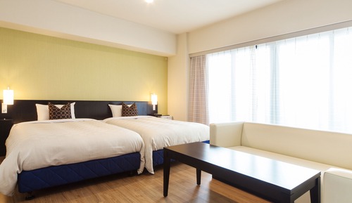 Habitación con 2 camas individuales, no fumadores, balcón (NO group booking/ more than 2 rooms)