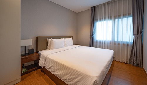 Suite, en esquina (Annex Building)