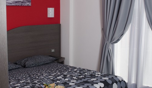 Habitación estándar con 1 cama doble o 2 individuales, 1 cama doble o 2 individuales, baño privado