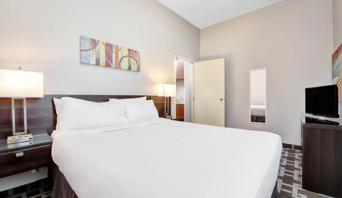 Suite, 1 cama de matrimonio, cocina básica