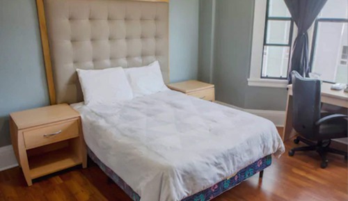 Habitación superior, 1 cama doble, baño privado